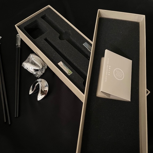 Fortune cookie chopstick set. - Picture 12 of 13